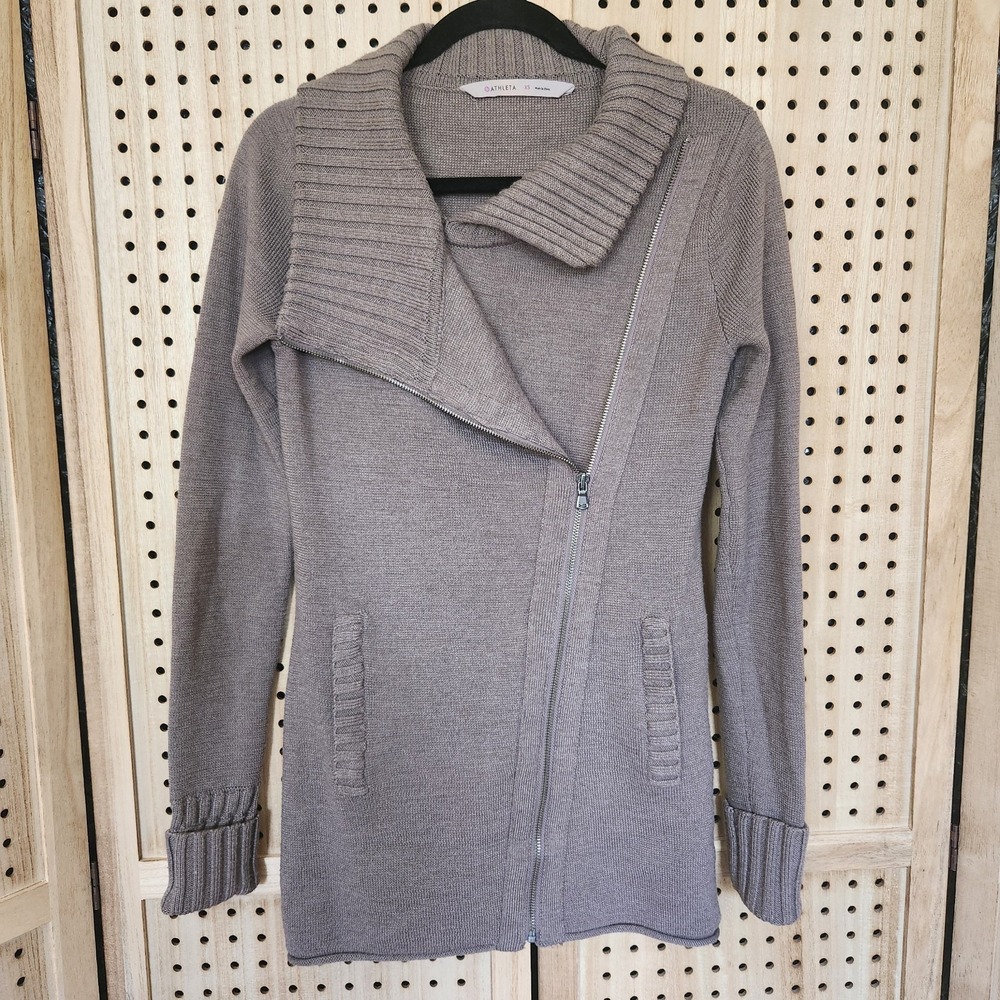 Athleta Women's Gray Sweater Coat Size XS Warm Heavy Fitted Pockets‎ Stylish